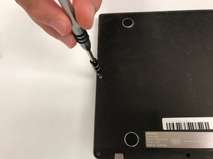 Langkah 1 — Membuka Tutup Laptop