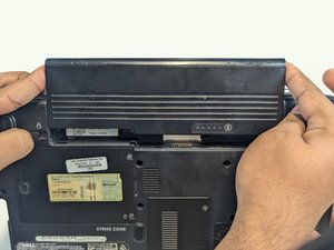 Langkah 1 — Lepaskan Baterai
