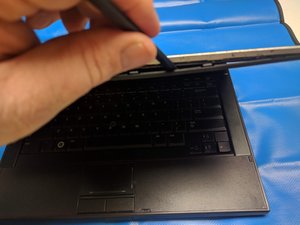 Langkah 3 — Menghilangkan Bezel