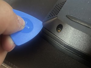Langkah 2 — Buka Casing Laptop