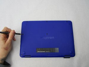Langkah 1 — Matikan Laptop dan Siapkan Alat