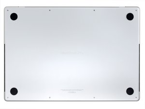 Langkah 1 — Matikan Laptop dan Buka Tutup Bawah