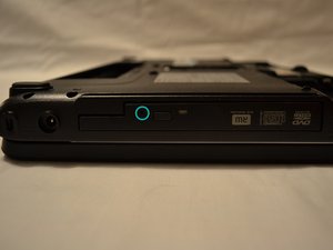 Langkah 4 — Lepaskan LCD dan Keyboard