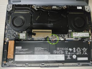 Langkah 4 — Lepaskan Kabel Baterai