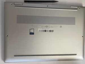 Langkah 2 — Lepaskan Casing Belakang