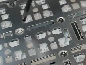 Langkah 6 — Memasang Keyboard Baru