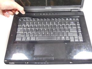 Langkah 1 — Buka Tutup Keyboard