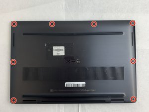 Langkah 1 — Matikan Laptop dan Buka Panel Belakang