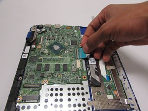 Langkah 7 — Lepaskan Kabel Keyboard