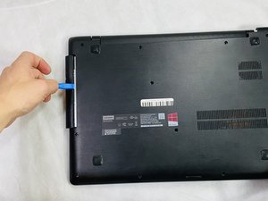 Langkah 3 — Mengeluarkan Drive Optik