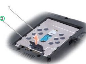 Langkah 2 — Mengangkat Tutup Hard Drive