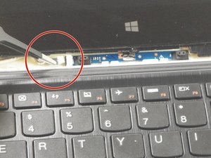 Langkah 5 — Menghubungkan Kabel Layar