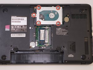 Langkah 3 — Menghapus Sekrup Hard Disk