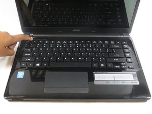 Langkah 1 — Matikan Laptop dan Cabut Kabel