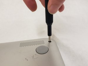 Langkah 3 — Lepaskan semua sekrup motherboard