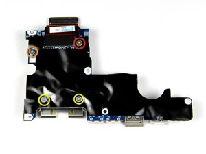 Langkah 9 — Mengangkat I/O Board