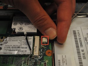 Langkah 4 — Mengeluarkan Kabel