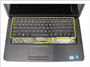 Langkah 4 — Mengangkat Keyboard