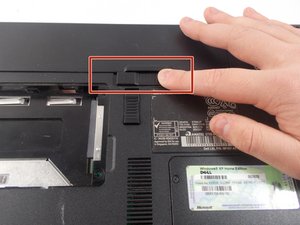 Langkah 3 — Lepaskan Keyboard dan Buka Tutup Motherboard