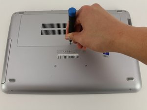 Langkah 2 — Lepaskan Panel Kipas