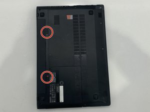 Langkah 1 — Matikan Laptop dan Buka Panel Belakang