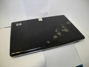 Langkah 1 — Matikan Laptop dan Lepaskan Baterai