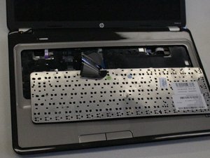Langkah 4 — Lepas Koneksi Keyboard