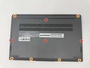 Langkah 1 — Membuka Bagian Bawah Laptop