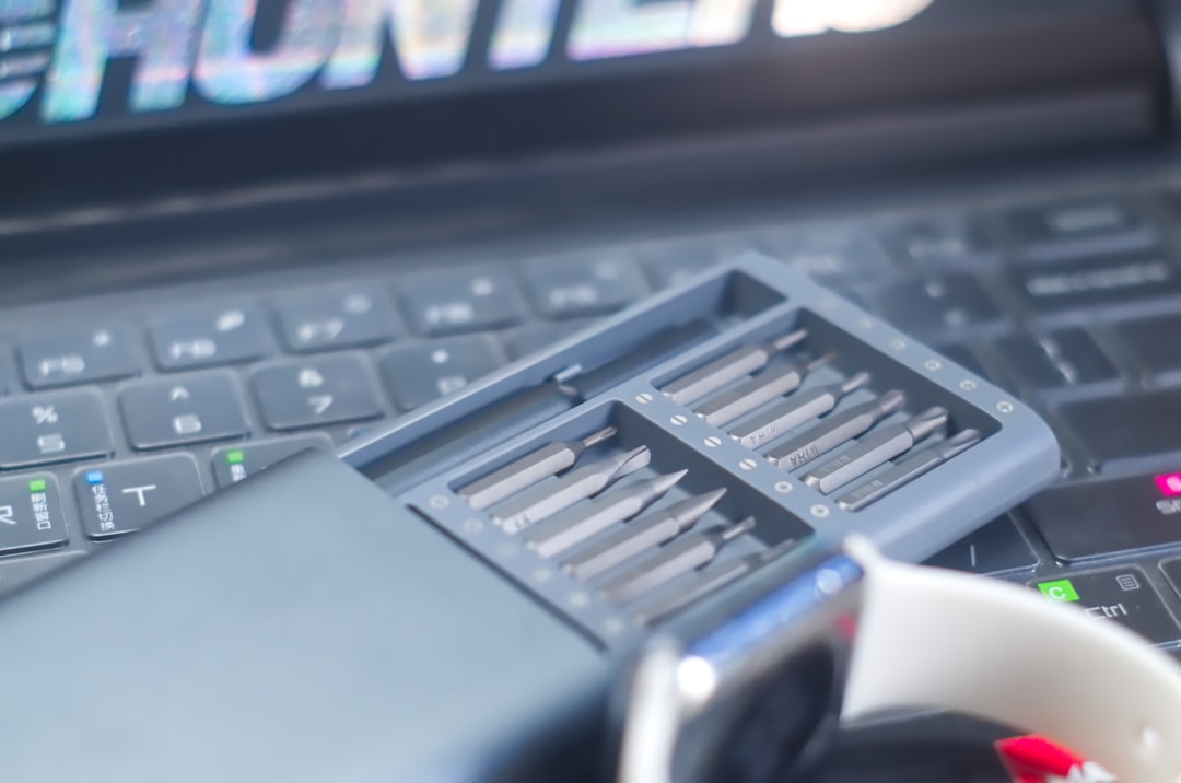 Ganti Baterai RTC HP EliteBook 840 G9