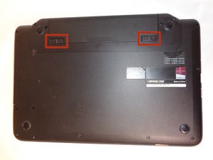 Langkah 1 — Matikan Laptop dan Buka Baterai