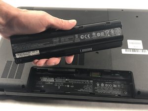 Langkah 2 — Lepaskan Hard Drive