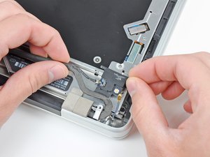 Langkah 5 — Mengangkat Bluetooth Board