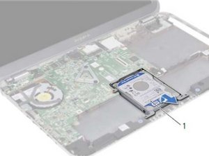 Langkah 8 — Menghubungkan ke Motherboard