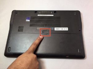 Langkah 1 — Mengeluarkan Baterai