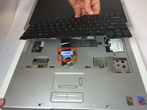 Langkah 4 — Lepaskan Penahan Casing