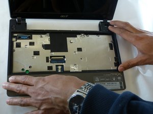 Langkah 3 — Mengganti Kipas Laptop