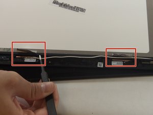 Langkah 11 — Mengangkat Kabel dari Hook di Atas Layar