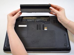 Langkah 3 — Buka Panel RAM