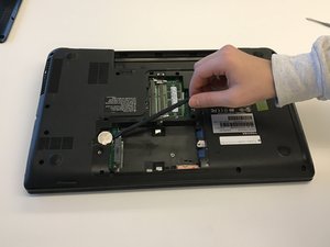 Langkah 3 — Ganti Baterai CMOS