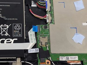 Langkah 3 — Lepaskan Kabel Audio