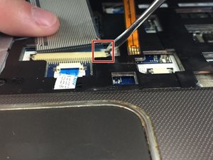 Langkah 3 — Langkah 3: Lepaskan Kabel Ribbon