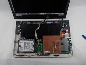 Langkah 3 — Ikuti Kabel Pita Hitam