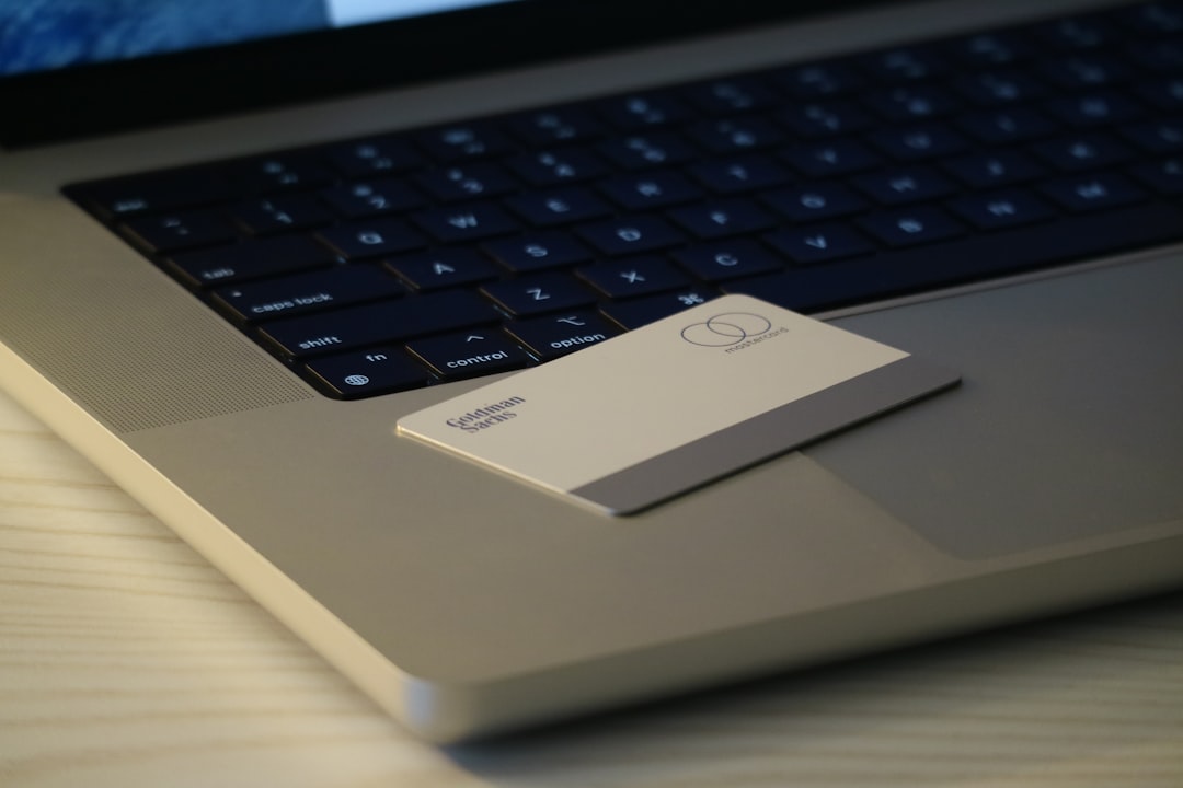 Ganti Kabel Hard Drive MacBook Pro 17"