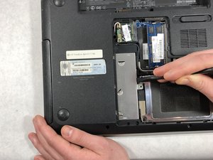 Langkah 5 — Mengganti Optical Drive