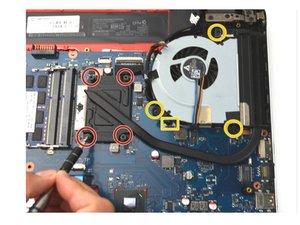 Langkah 6 — Melepas Fan Module