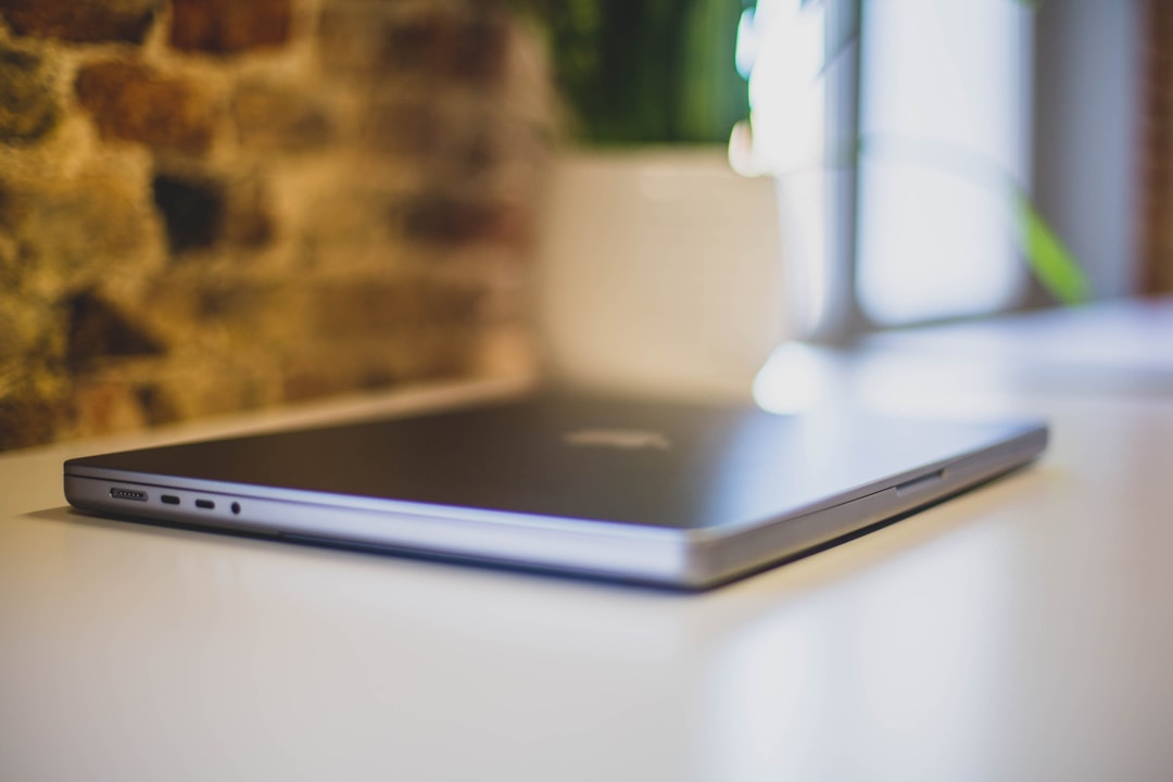 Ganti Port USB-C MacBook Pro 16" 2023