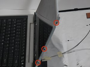 Langkah 5 — Lepaskan Kabel dan Panel Layar