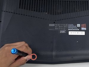 Langkah 1 — Matikan Laptop dan Lepaskan Screws