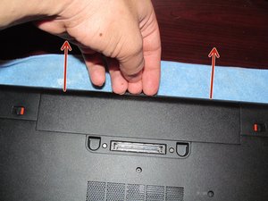 Langkah 3 — Menginstal Hard Drive Baru