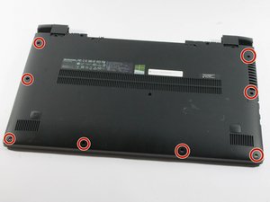 Langkah 3 — Lepaskan Screws di Sisi Luar Laptop
